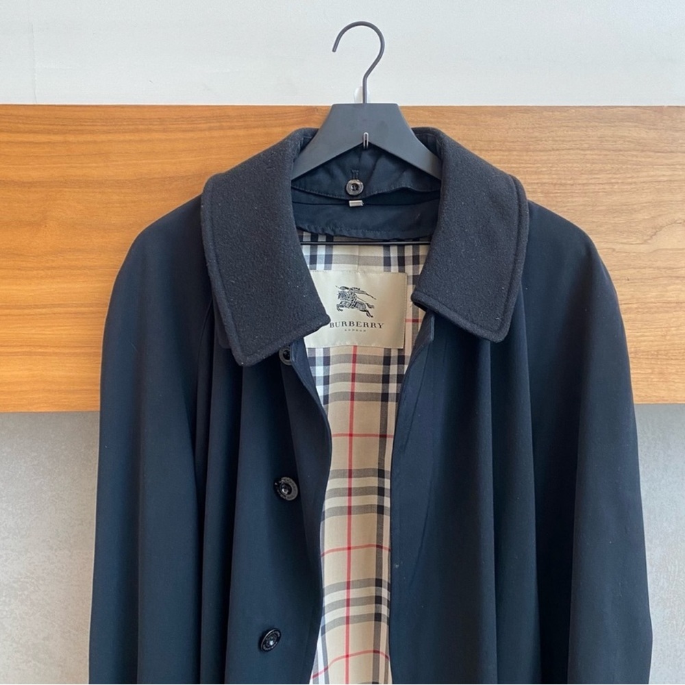 Burberry Men’s Black Long Waterloo Heritage Trench Coat, Size 34 - Picture 2 of 16